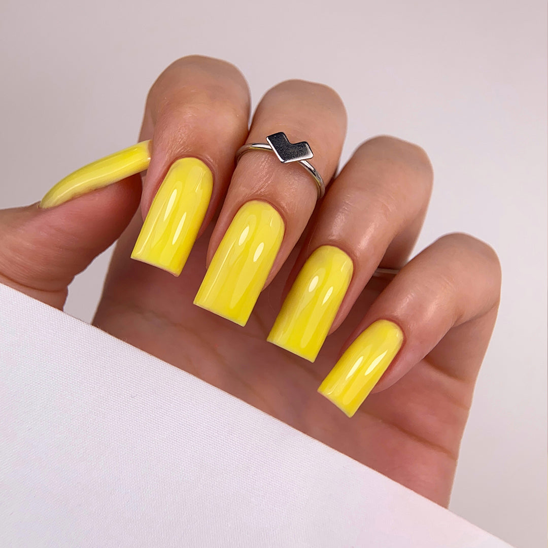 Esmalte Piña Colada 115 Patrisa Nail 8 ml