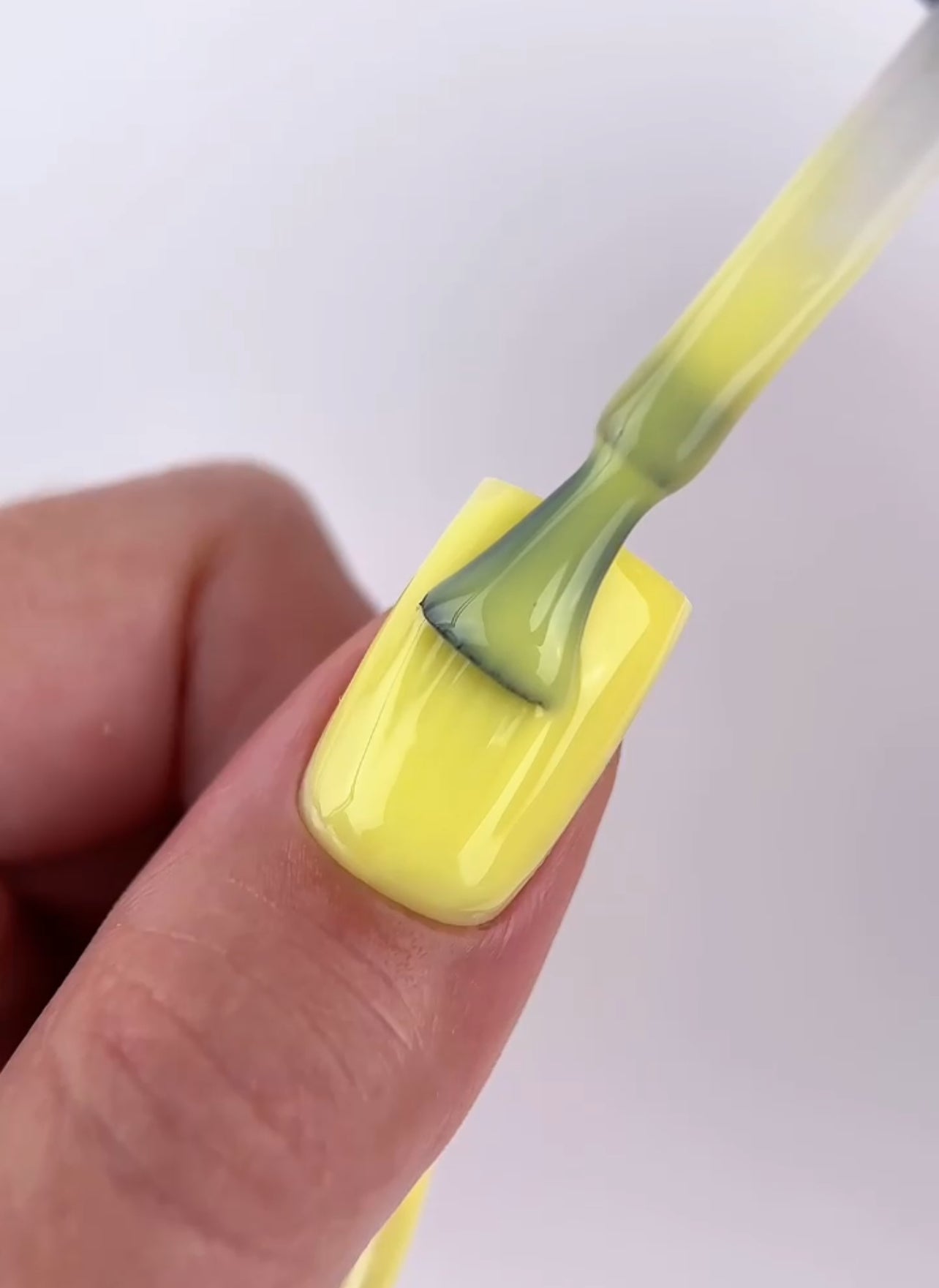 Polygel Líquido Banana Milk Patrisa Nail 16 Ml