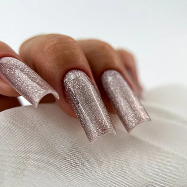 Esmalte Magic Cat Eye Crystal Fantasy Patrisa Nail 8 ml