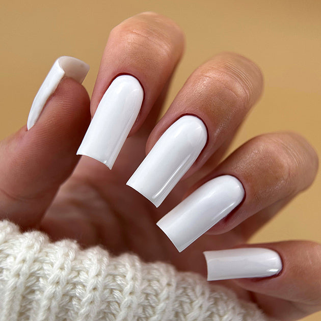 Esmalte Must Have 1302 (Blanco) Patrisa Nail 8 ml
